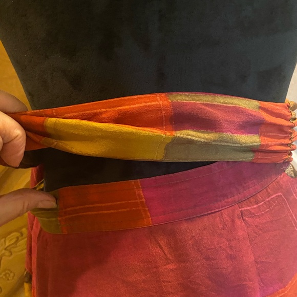 Max Mara multi color silk skirt, wrap style with extra wide belt or scarf. - Picture 3 of 6